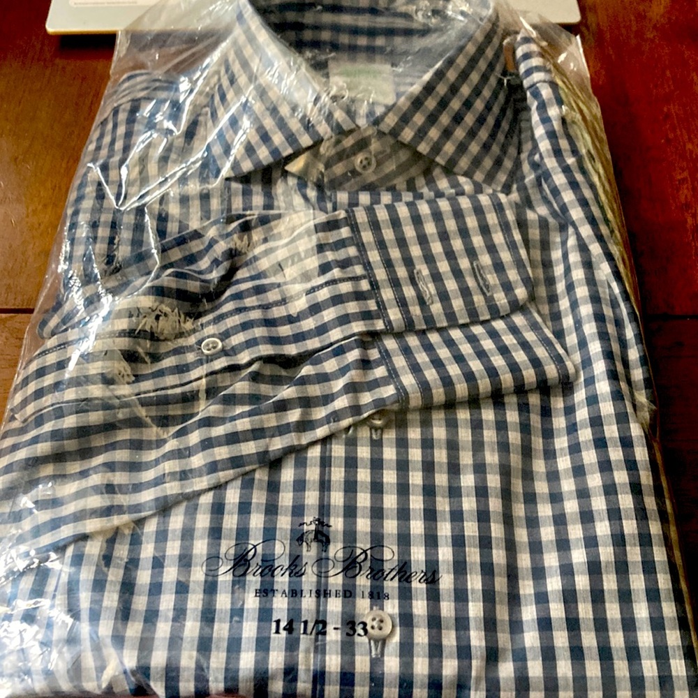 Opened never worn Brooks Brothers Milano slim fit dress shirt.